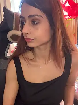 LaPetitechienne1 online show from February 2025 04:10:01 PM