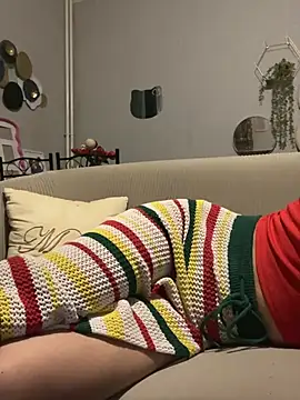 LaPetitechienne1 online show from April 2026 08:09:02 PM