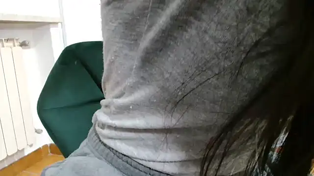 Snapshot of patatinahot87 chatting on February 2026 05:44:02 PM patatinahot87 online show from February 2026 05:44:02 PM