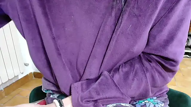 Snapshot of patatinahot87 chatting on February 2026 06:14:01 PM patatinahot87 online show from February 2026 06:14:01 PM