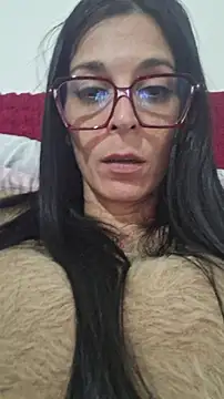 Snapshot of patatinahot87 chatting on March 2026 04:42:01 PM patatinahot87 online show from March 2026 04:42:01 PM