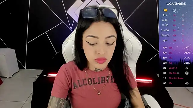 farichell online show from December 2024 08:37:01 PM