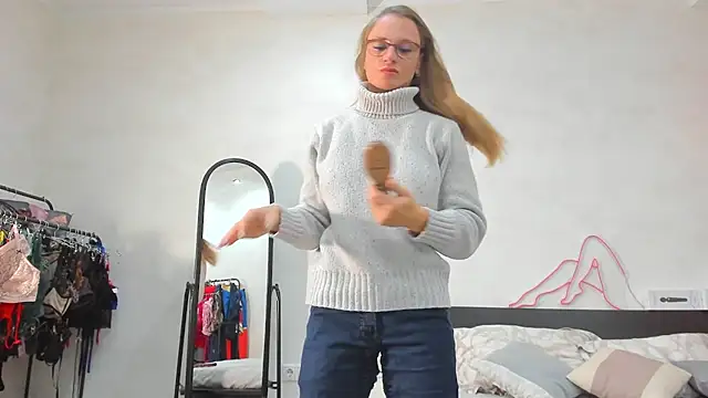 Snapshot of Milf_Tea chatting on March 2025 07:26:01 AM Milf Tea online show from March 2025 07:26:01 AM