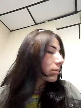 Snapshot of Mhelanny2 chatting on May 2026 05:45:01 AM Mhelanny2 online show from May 2026 05:45:01 AM