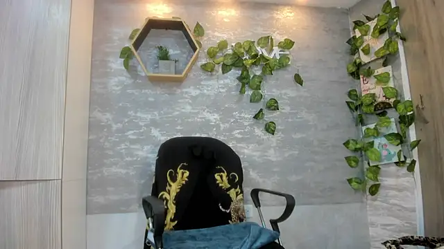 Snapshot of Mhelanny2 chatting on May 2026 08:14:02 PM Mhelanny2 online show from May 2026 08:14:02 PM