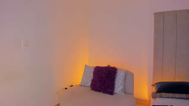 Snapshot of luisah_ chatting on July 2026 08:22:01 PM luisah online show from July 2026 08:22:01 PM