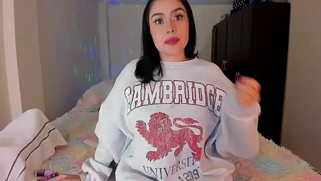 Snapshot of rosalie_lust chatting on February 2025 09:01:01 AM rosalie lust online show from February 2025 09:01:01 AM