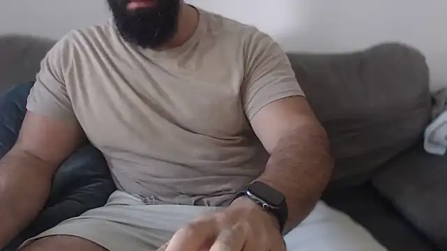 Snapshot of hugemachohandsome chatting on July 2026 06:06:02 AM hugemachohandsome online show from July 2026 06:06:02 AM