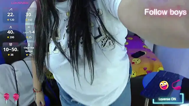 evelin zaens online show from October 2025 04:35:02 AM