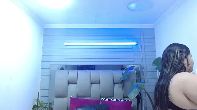 evelin zaens online show from April 2026 04:16:01 AM