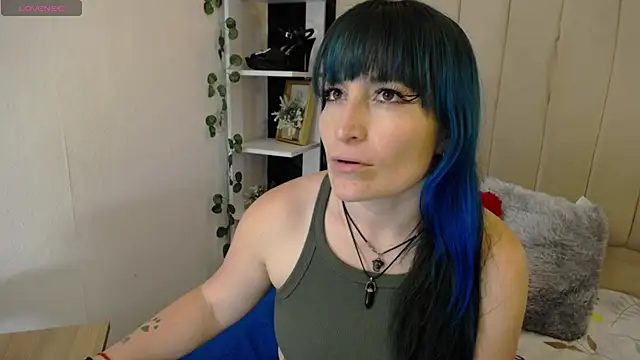 alicia moom online show from March 2025 07:28:02 PM