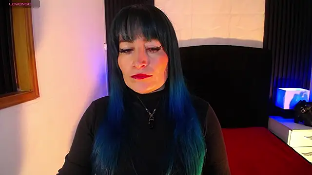 alicia moom online show from April 2026 07:28:02 PM