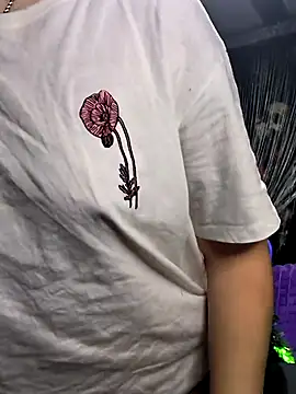 KikiXRed online show from December 2025 05:46:01 AM