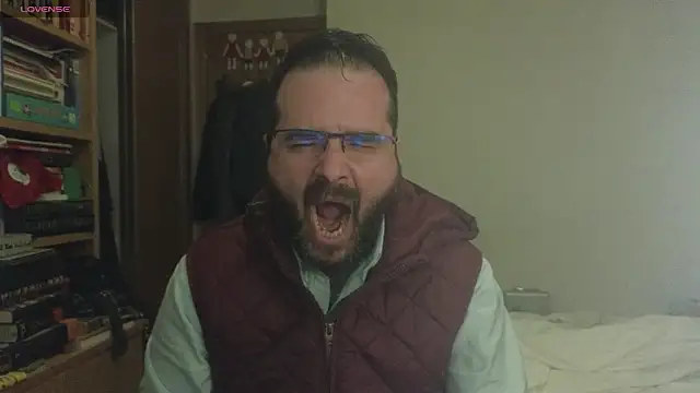 curiosillo83 online show from March 2025 06:12:01 PM