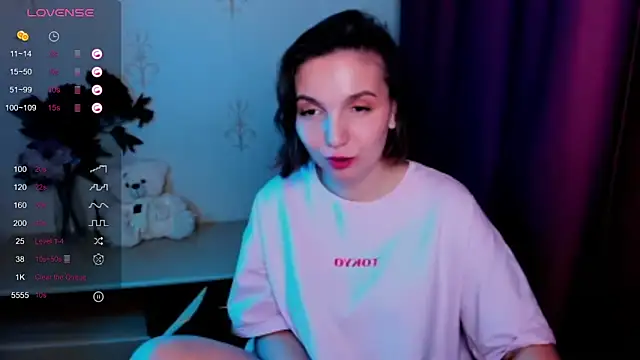 KindHazelHere  online show from November 2025 10:10:01 PM