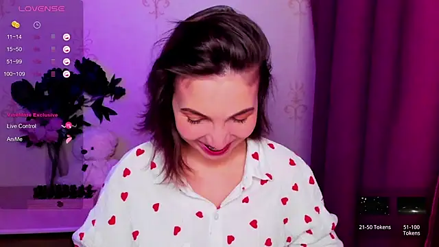 KindHazelHere  online show from February 2026 11:25:01 PM