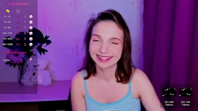 Snapshot of KindHazelHere_ chatting on June 2026 01:44:01 PM KindHazelHere online show from June 2026 01:44:01 PM