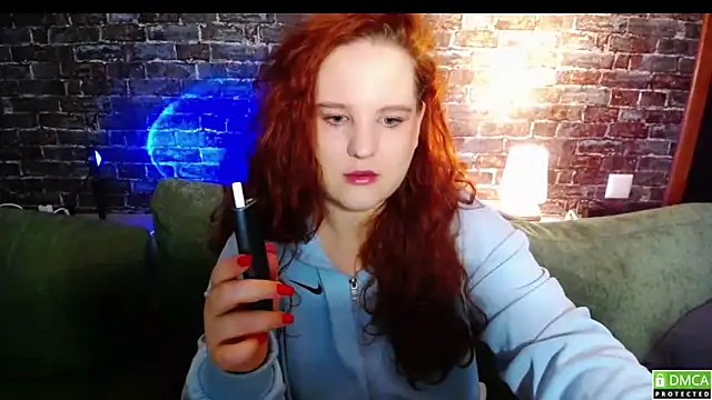 FlowerOfFreedom  online show from December 2025 04:30:01 AM