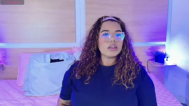  nickypurple  online show from September 2025 06:35:01 PM