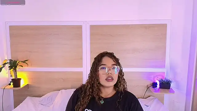  nickypurple  online show from January 2026 07:06:02 PM