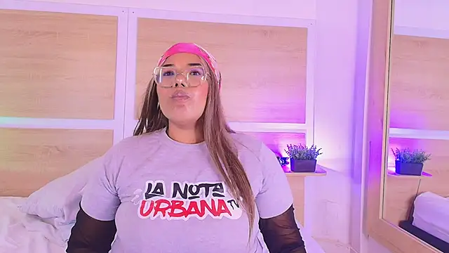  nickypurple  online show from April 2026 07:04:02 PM