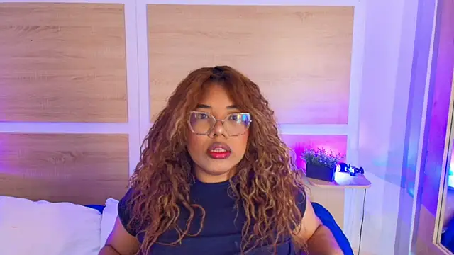  nickypurple  online show from June 2026 02:01:02 PM