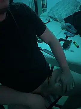 VereThePuppy online show from December 2024 03:00:01 PM