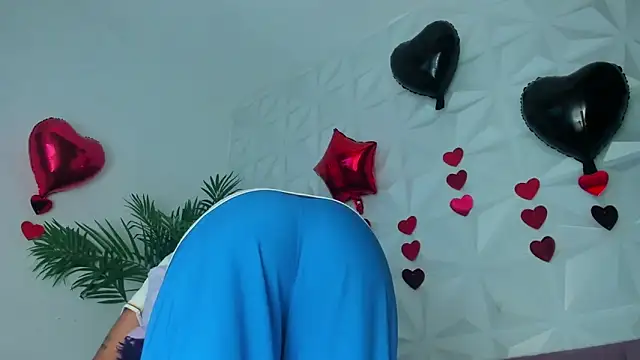 Hellen Sky online show from March 2026 07:07:02 PM