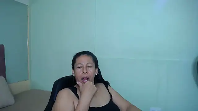 mature martina online show from February 2025 02:26:01 AM