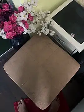 Snapshot of yourheroforfun chatting on October 2025 06:27:02 PM yourheroforfun online show from October 2025 06:27:02 PM