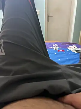 Snapshot of yourheroforfun chatting on October 2025 06:34:01 PM yourheroforfun online show from October 2025 06:34:01 PM