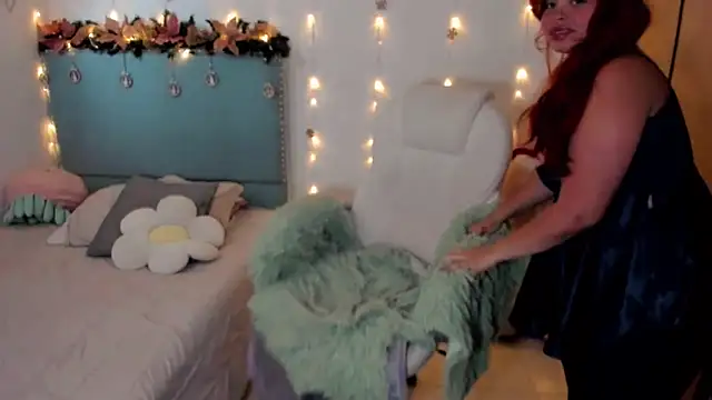 damn that booty online show from December 2025 01:50:02 PM