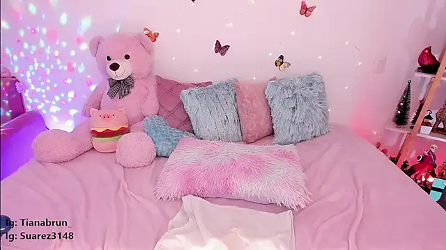 Zara uwu  online show from March 2025 02:51:02 PM