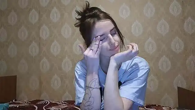 xx adrihanna xx online show from February 2026 05:44:02 PM