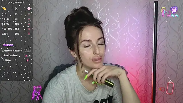 Snapshot of xx_adrihanna_xx chatting on May 2026 06:16:02 PM xx adrihanna xx online show from May 2026 06:16:02 PM