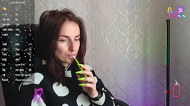 Snapshot of xx_adrihanna_xx chatting on May 2026 06:19:02 AM xx adrihanna xx online show from May 2026 06:19:02 AM