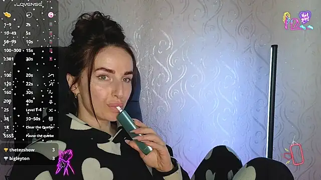 Snapshot of xx_adrihanna_xx chatting on May 2026 04:35:01 PM xx adrihanna xx online show from May 2026 04:35:01 PM