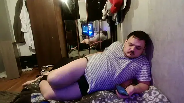 Snapshot of Bebemickey75 chatting on February 2025 01:57:02 AM Bebemickey75 online show from February 2025 01:57:02 AM