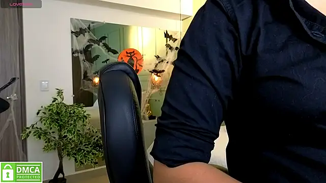 kataliina   online show from October 2025 11:53:02 AM