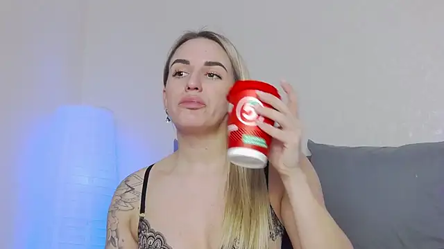 SofiJames online show from March 2025 06:32:01 AM