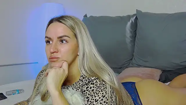 SofiJames online show from November 2025 06:33:02 AM