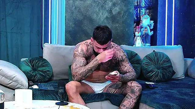 masterkingofmusclee online show from December 2024 01:22:01 PM