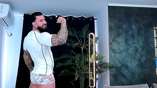 masterkingofmusclee online show from November 2025 08:13:02 AM