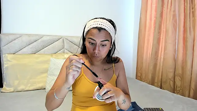 im amber online show from January 2025 12:53:01 PM