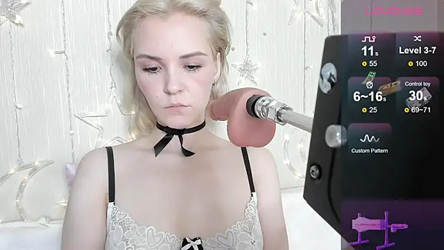 Kaya Devis online show from March 2026 04:35:01 AM