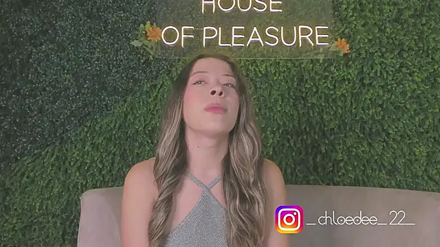 chloe d online show from October 2025 12:24:01 PM