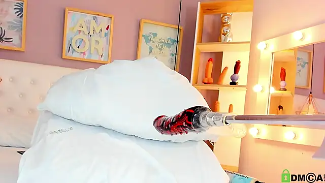 julyanna  online show from October 2025 08:39:02 PM