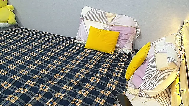 Snapshot of KathrineBerry chatting on February 2025 08:59:02 AM KathrineBerry online show from February 2025 08:59:02 AM