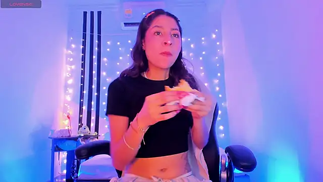 Snapshot of Gorgeous_Team chatting on February 2026 07:40:01 PM Gorgeous Team online show from February 2026 07:40:01 PM