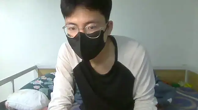 Gwencloudy online show from January 2025 04:57:02 AM